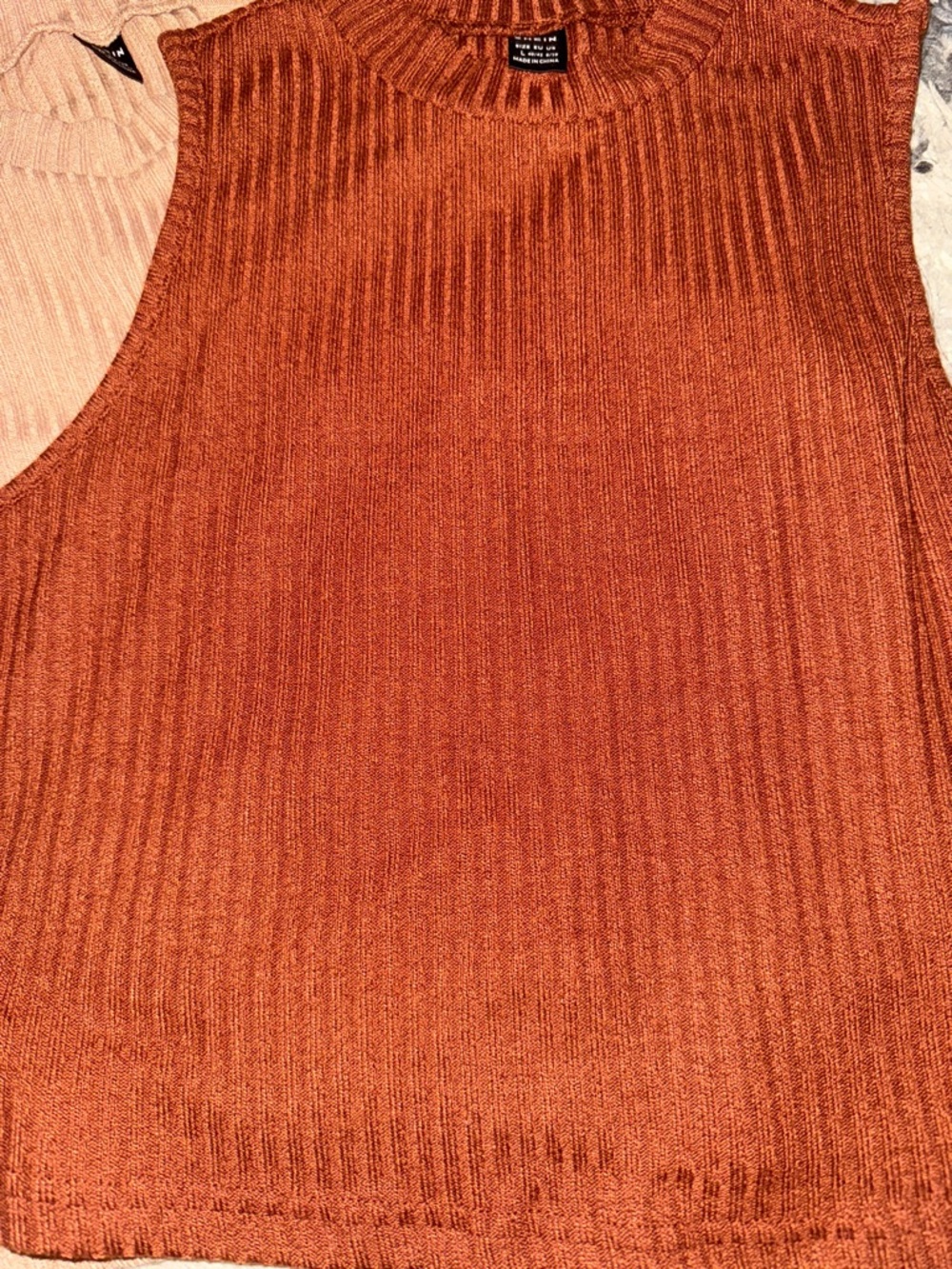 Two Ribbed Sleeveless Knit Tops - Rust & Beige - Picture 2 of 4